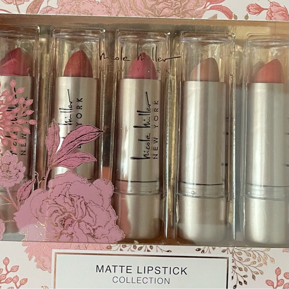 Nicole Miller 5 Lipstick Collection Matte Finishes NIB - Picture 2 of 3